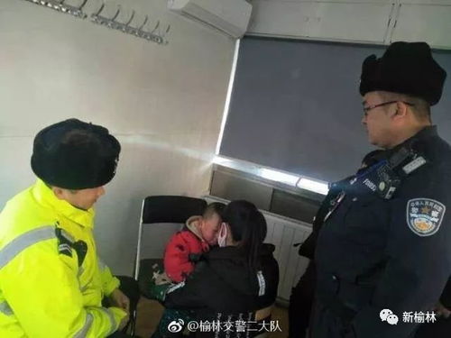 海口街头惊现幼童坐铁笼内事件，警方权威回应